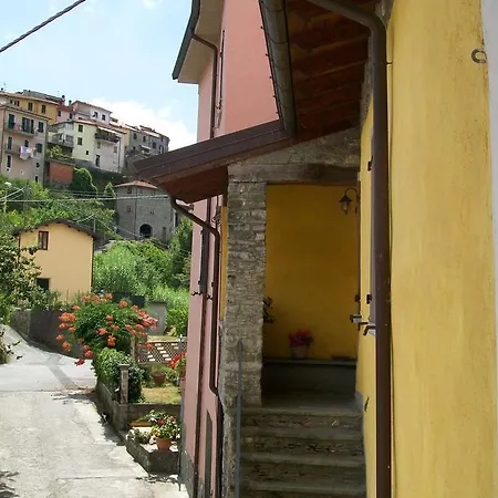 דירה La Casa Del Borgo *